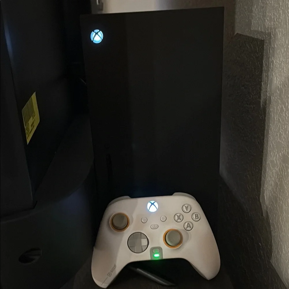Series X Console with White SCUF instinct Controller